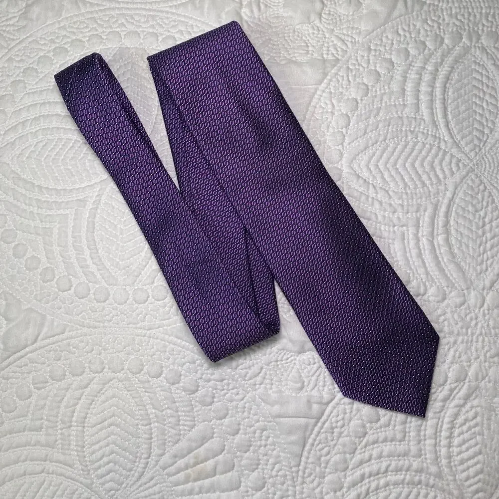 Jos A Bank Signature Collection Men's Purple Silk Tie Textured 59